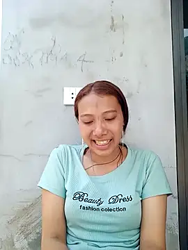 Snapshot of Leiley_98 chatting on May 16, 2026, 1:26 am Leiley 98 online show from May 16, 2026, 1:26 am