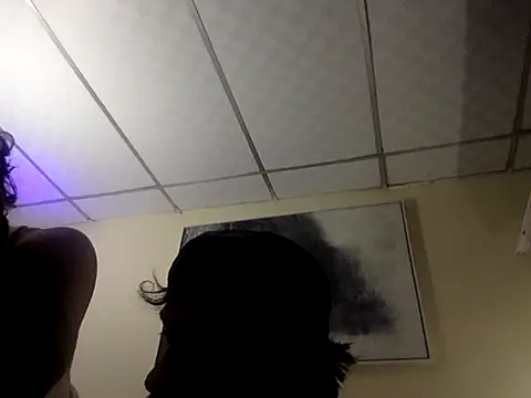 Snapshot of LatinBigClouds22cm chatting on March 15, 2026, 11:23 pm LatinBigClouds22cm online show from March 15, 2026, 11:23 pm