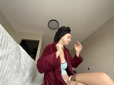 bimboiiii online show from July 23, 2026, 12:57 pm