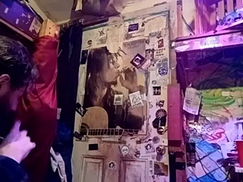 nearby causual online show from April 8, 2026, 4:41 pm