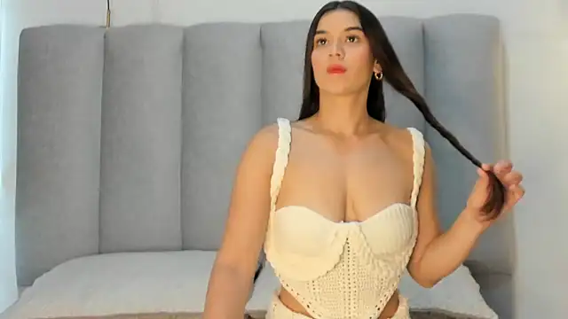 Snapshot of Valentina_lux1 chatting on June 16, 2026, 8:53 pm Valentina lux1 online show from June 16, 2026, 8:53 pm