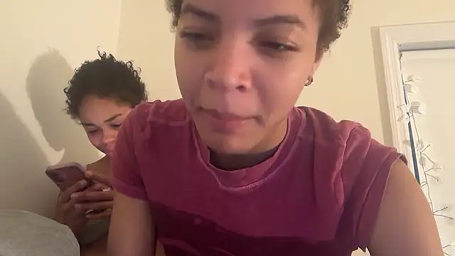 Snapshot of mercedesandcamry chatting on April 5, 2026, 12:28 am mercedesandcamry online show from April 5, 2026, 12:28 am