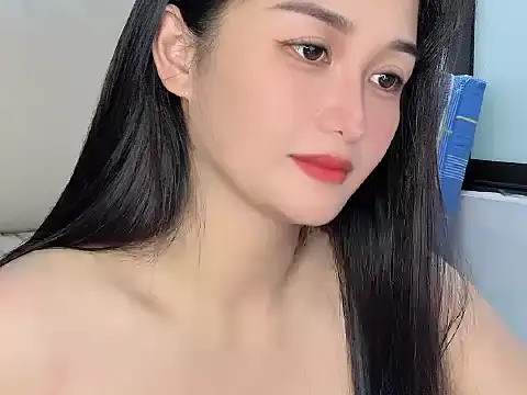 Snapshot of AmyLinee_1 chatting on July 1, 2026, 6:25 am AmyLinee 1 online show from July 1, 2026, 6:25 am