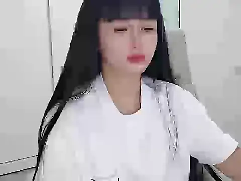 Snapshot of AmyLinee_1 chatting on July 27, 2026, 2:24 pm AmyLinee 1 online show from July 27, 2026, 2:24 pm