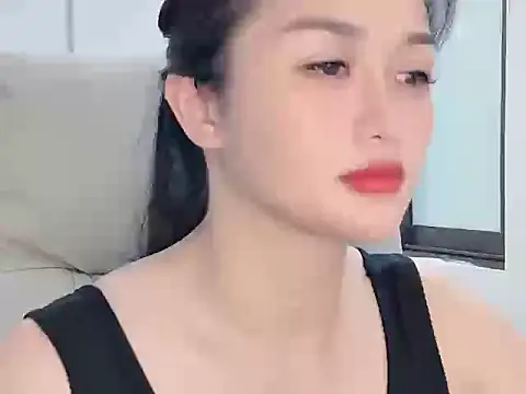 Snapshot of AmyLinee_1 chatting on July 8, 2026, 8:59 am AmyLinee 1 online show from July 8, 2026, 8:59 am