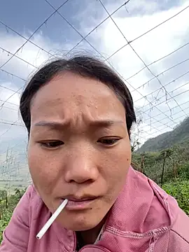 Sullyy lux online show from March 18, 2026, 2:26 am