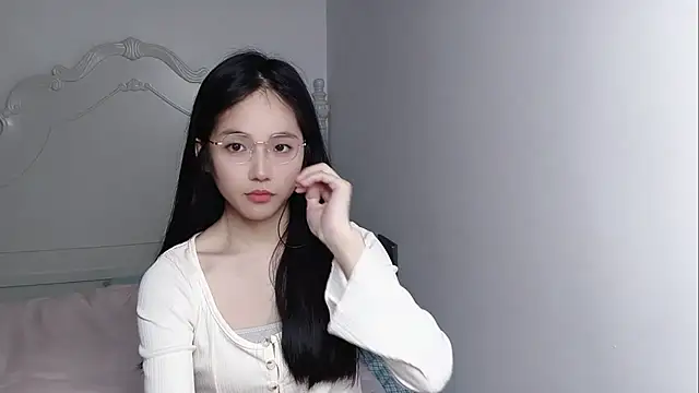 Snapshot of MIAOMIAO-666 chatting on April 25, 2026, 8:28 am MIAOMIAO-666 online show from April 25, 2026, 8:28 am