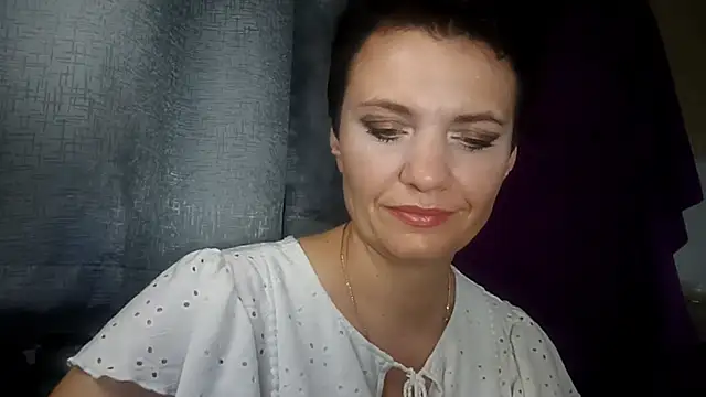 Snapshot of HotMamaQueen234 chatting on July 24, 2026, 7:43 pm HotMamaQueen234 online show from July 24, 2026, 7:43 pm