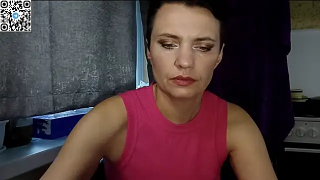 HotMamaQueen234 online show from May 17, 2026, 3:56 pm
