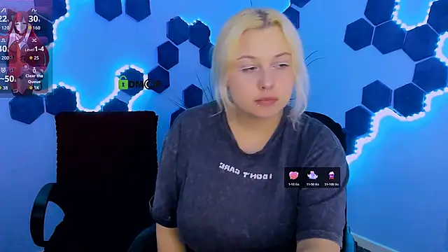 aria blaze  online show from March 19, 2026, 1:22 pm