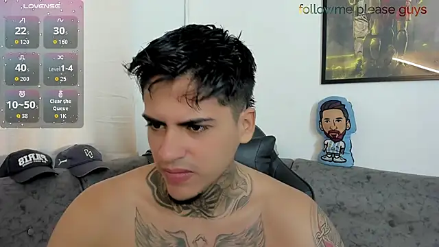 Snapshot of sweetlatinoboy chatting on June 22, 2026, 12:13 pm sweetlatinoboy online show from June 22, 2026, 12:13 pm