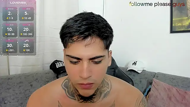 Snapshot of sweetlatinoboy chatting on July 18, 2026, 9:45 pm sweetlatinoboy online show from July 18, 2026, 9:45 pm