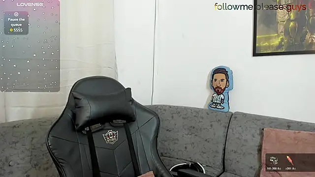 Snapshot of sweetlatinoboy chatting on June 19, 2026, 12:11 pm sweetlatinoboy online show from June 19, 2026, 12:11 pm