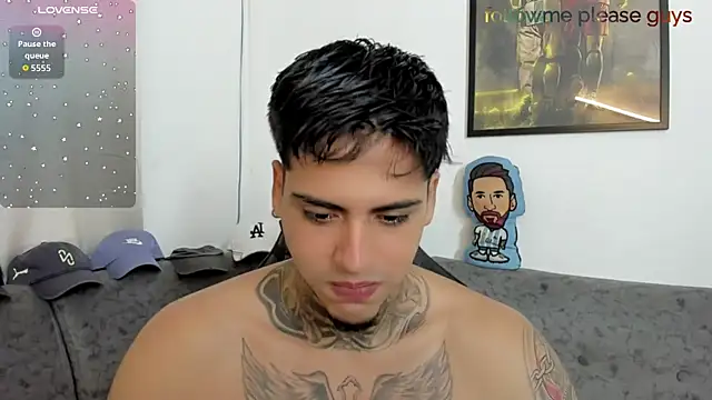 Snapshot of sweetlatinoboy chatting on June 21, 2026, 12:44 pm sweetlatinoboy online show from June 21, 2026, 12:44 pm
