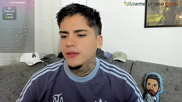 Snapshot of sweetlatinoboy chatting on July 5, 2026, 9:27 am sweetlatinoboy online show from July 5, 2026, 9:27 am