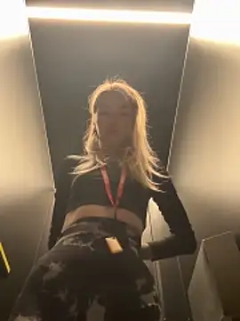 Lady Mia69 online show from March 21, 2026, 4:00 pm