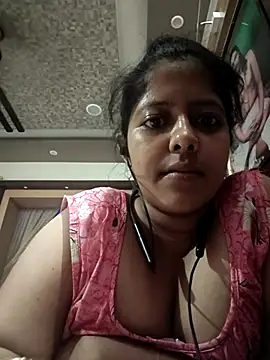 Rainy Royal online show from March 23, 2026, 5:24 pm