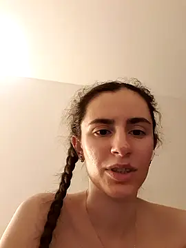 Snapshot of starlight_mo chatting on April 30, 2026, 8:57 pm starlight mo online show from April 30, 2026, 8:57 pm