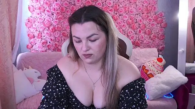 Snapshot of AlissyaGrayy chatting on May 25, 2026, 12:37 pm AlissyaGrayy online show from May 25, 2026, 12:37 pm