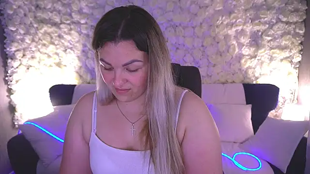 Snapshot of AlissyaGrayy chatting on May 11, 2026, 4:04 pm AlissyaGrayy online show from May 11, 2026, 4:04 pm