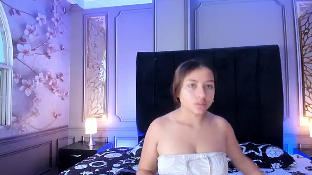 Snapshot of dulce_girls chatting on May 13, 2026, 12:34 pm dulce girls online show from May 13, 2026, 12:34 pm