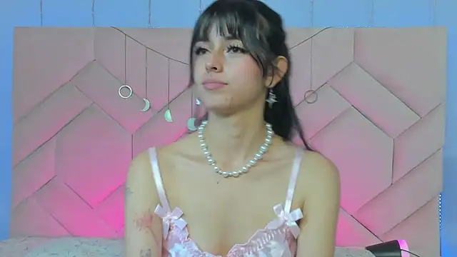 Snapshot of Eimy_Blaze chatting on May 22, 2026, 7:34 pm Eimy Blaze online show from May 22, 2026, 7:34 pm