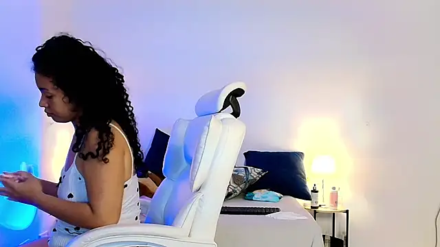 Luciianita lov199 online show from May 15, 2026, 1:14 am