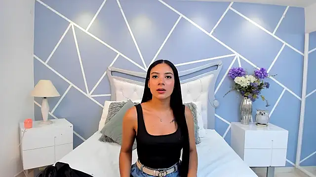 EmmaFosther online show from July 30, 2026, 6:18 pm