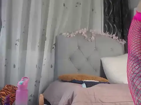 Snapshot of Victoria_Founta1 chatting on March 18, 2026, 7:04 pm Victoria Founta1 online show from March 18, 2026, 7:04 pm