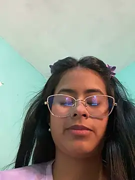 Snapshot of lucirganaxxx chatting on July 5, 2026, 4:19 am lucirganaxxx online show from July 5, 2026, 4:19 am