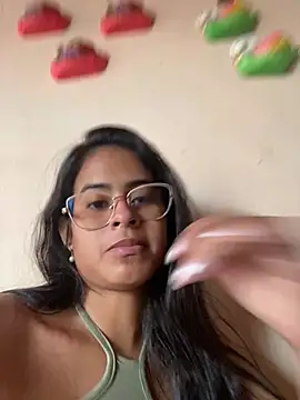 Snapshot of lucirganaxxx chatting on August 6, 2026, 9:10 pm lucirganaxxx online show from August 6, 2026, 9:10 pm