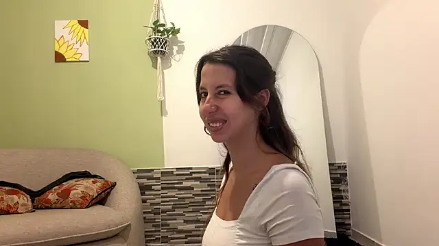 Snapshot of Julieta_Jol chatting on May 12, 2026, 1:39 pm Julieta Jol online show from May 12, 2026, 1:39 pm