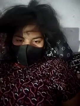 Pallavi cute online show from April 15, 2026, 9:04 am