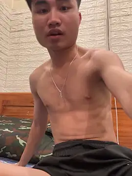 Hoanganhdayroii online show from May 9, 2026, 3:04 pm