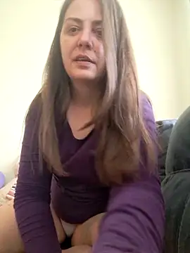 Snapshot of Arya_Malone chatting on April 27, 2026, 8:23 am Arya Malone online show from April 27, 2026, 8:23 am