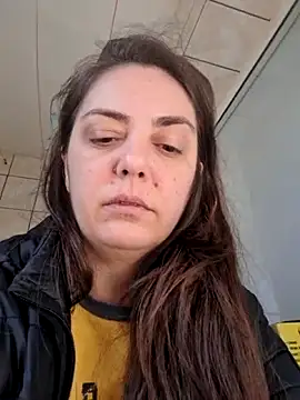 Snapshot of Arya_Malone chatting on April 8, 2026, 6:04 am Arya Malone online show from April 8, 2026, 6:04 am