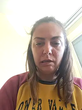 Snapshot of Arya_Malone chatting on April 6, 2026, 8:04 am Arya Malone online show from April 6, 2026, 8:04 am