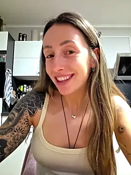 NicoleKaiser online show from April 22, 2026, 6:36 pm