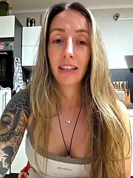NicoleKaiser online show from April 21, 2026, 8:15 pm