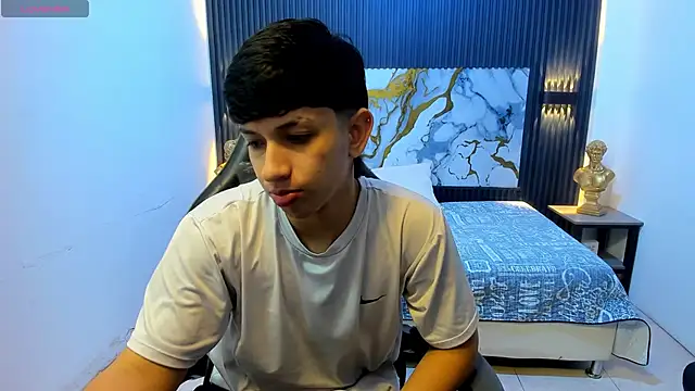 Snapshot of AdrianFranko chatting on June 9, 2026, 1:34 pm AdrianFranko online show from June 9, 2026, 1:34 pm