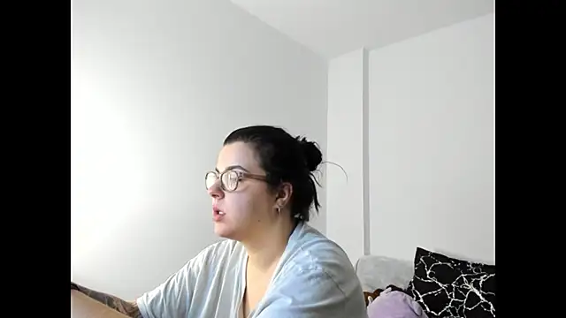 Snapshot of _Nova_Soft_ chatting on April 25, 2026, 7:55 pm Nova Soft online show from April 25, 2026, 7:55 pm