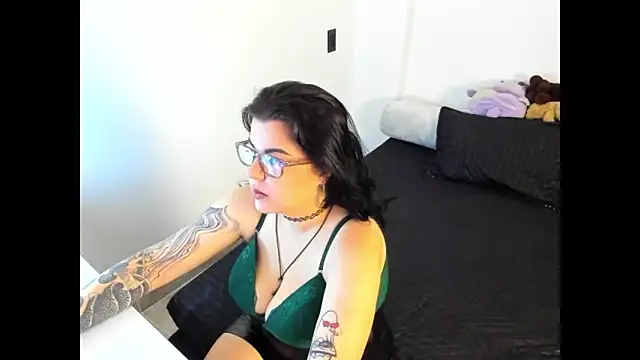 Snapshot of _Nova_Soft_ chatting on April 28, 2026, 3:49 pm Nova Soft online show from April 28, 2026, 3:49 pm