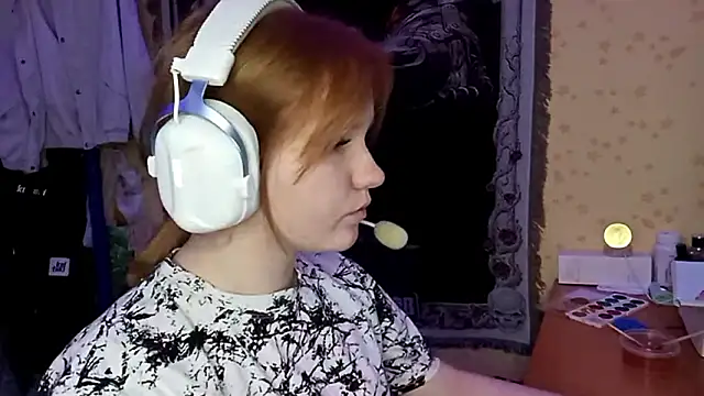 BelladeSimons online show from March 28, 2026, 9:32 am