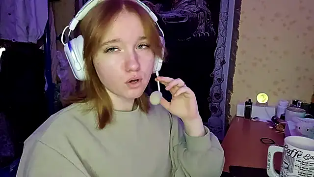 BelladeSimons online show from March 30, 2026, 5:09 am