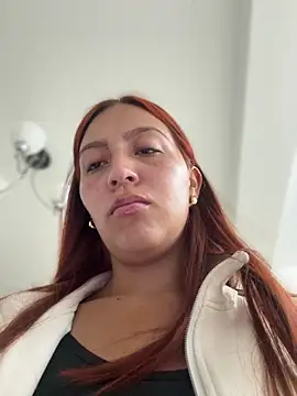 Snapshot of Queen_Scatlett chatting on May 6, 2026, 11:03 am Queen Scatlett online show from May 6, 2026, 11:03 am