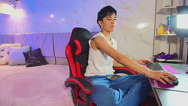 cococumps online show from May 8, 2026, 1:26 pm