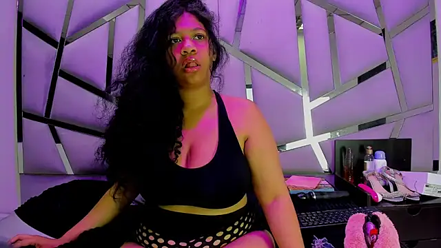 Snapshot of taty_sexxx chatting on June 6, 2026, 2:22 pm taty sexxx online show from June 6, 2026, 2:22 pm