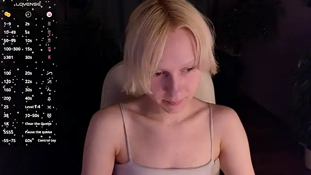 Snapshot of holyedward chatting on April 5, 2026, 1:51 pm holyedward online show from April 5, 2026, 1:51 pm