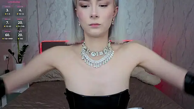 kittysocutie online show from April 20, 2026, 12:02 am