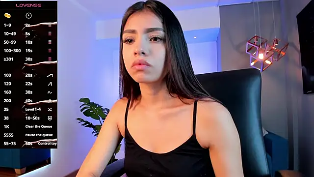 Snapshot of mily_Lopez chatting on June 25, 2026, 2:44 pm mily Lopez online show from June 25, 2026, 2:44 pm